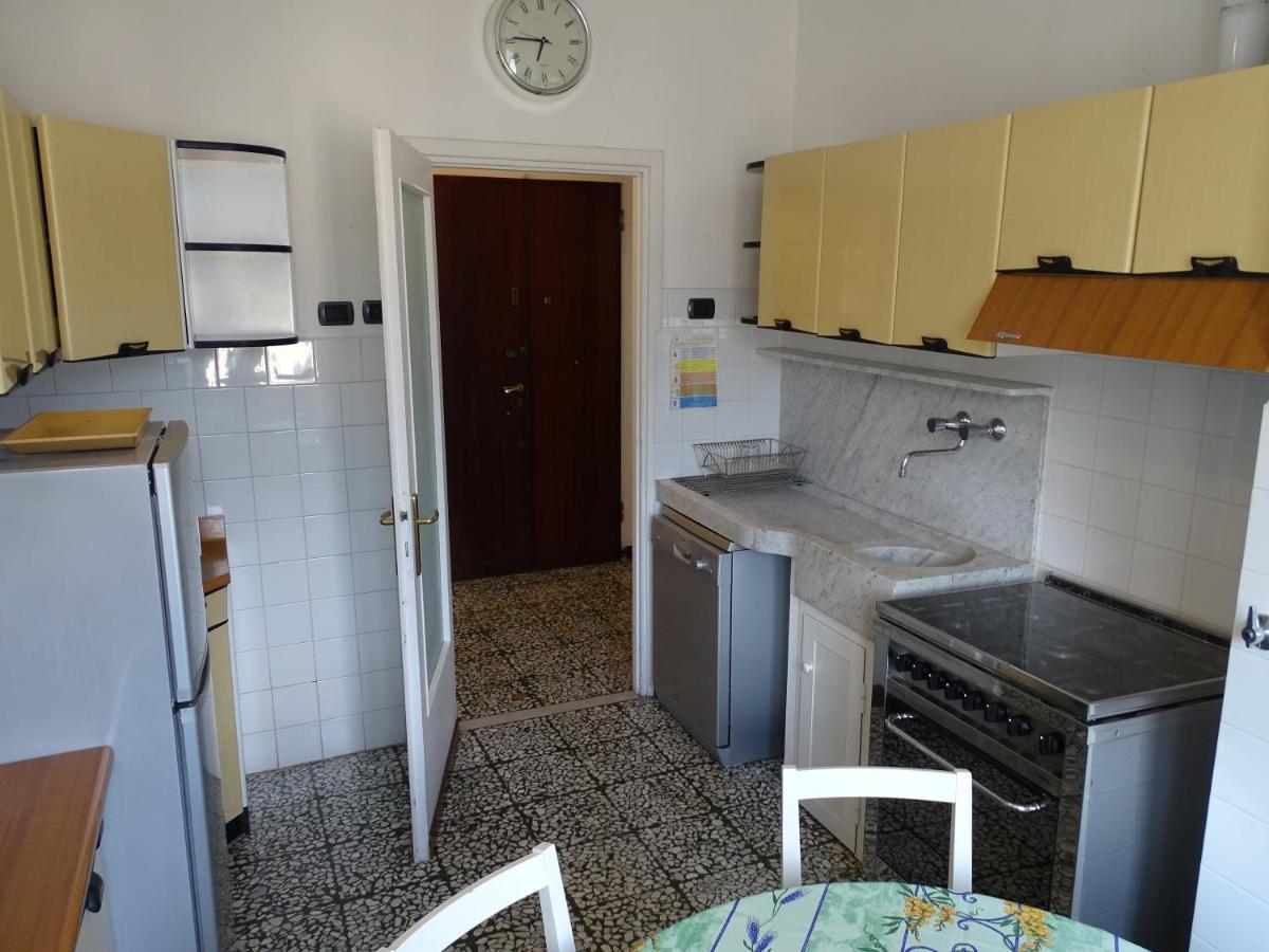 Appartamento Sunflower Levanto Luaran gambar