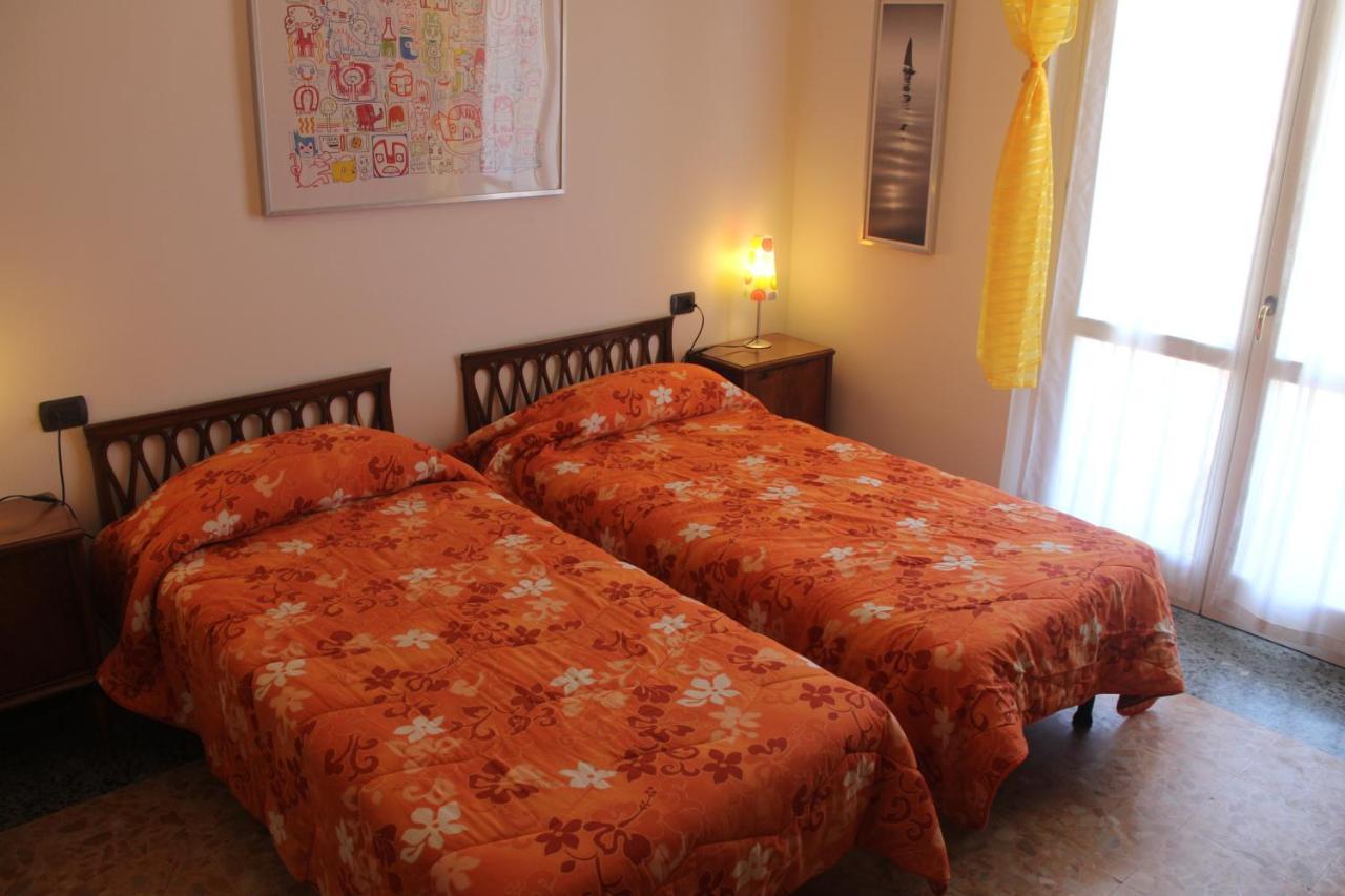 Appartamento Sunflower Levanto Luaran gambar