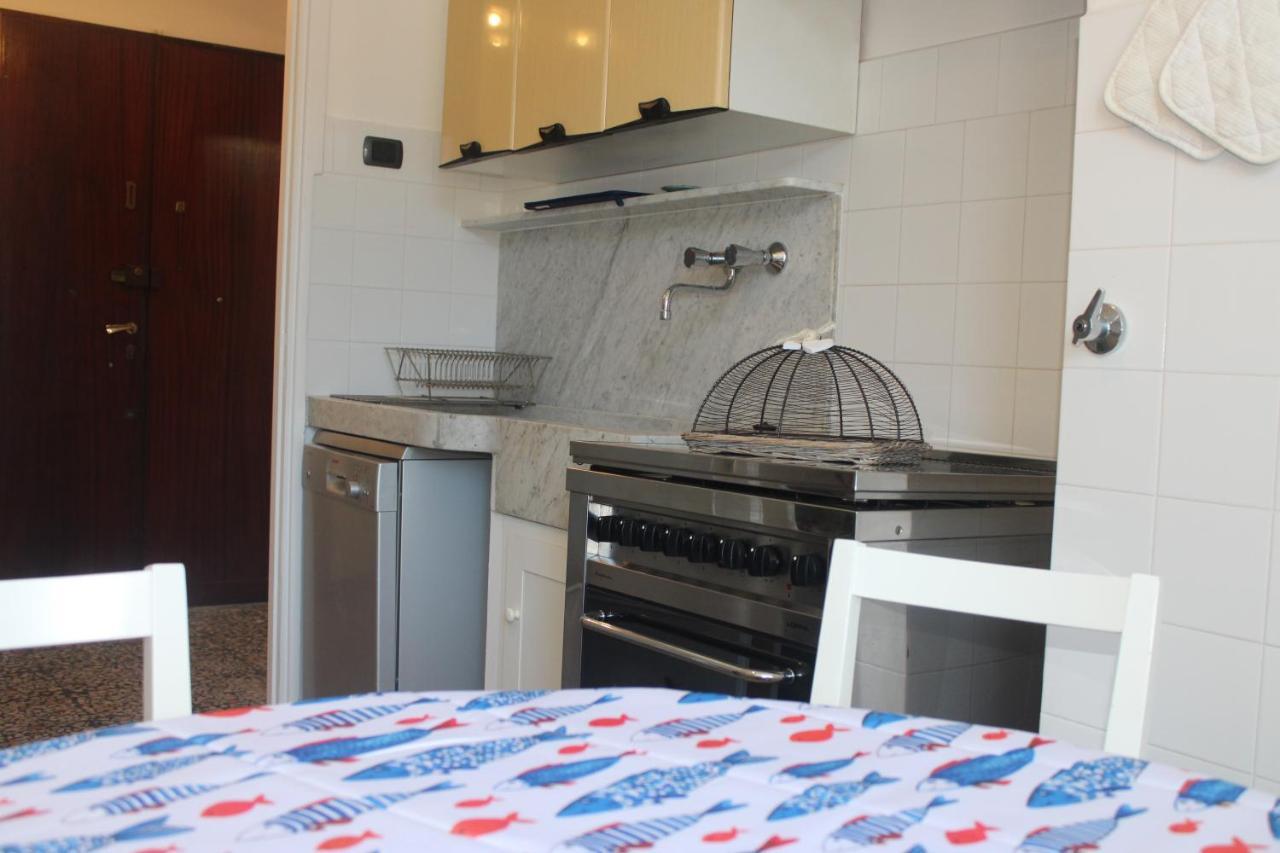 Appartamento Sunflower Levanto Luaran gambar